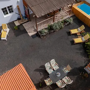 Сasa de vacaciones Casa Amaya - Spacious House With Pool, Large Garden, Bbq, 2 Terraces, And Ideal Location, El Charco (Las Palmas)